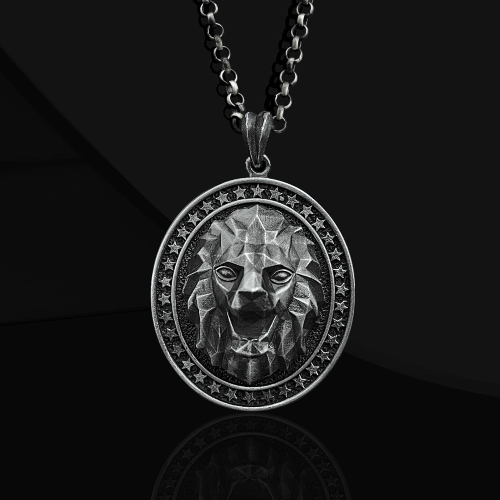 120-pur Serebryanaya podveska-medal'on «Golova L'va» – simvol vlasti, sily i zashchity Serebryanaya podveska-medal'on «Golova L'va» – simvol vlasti, sily i zashchity