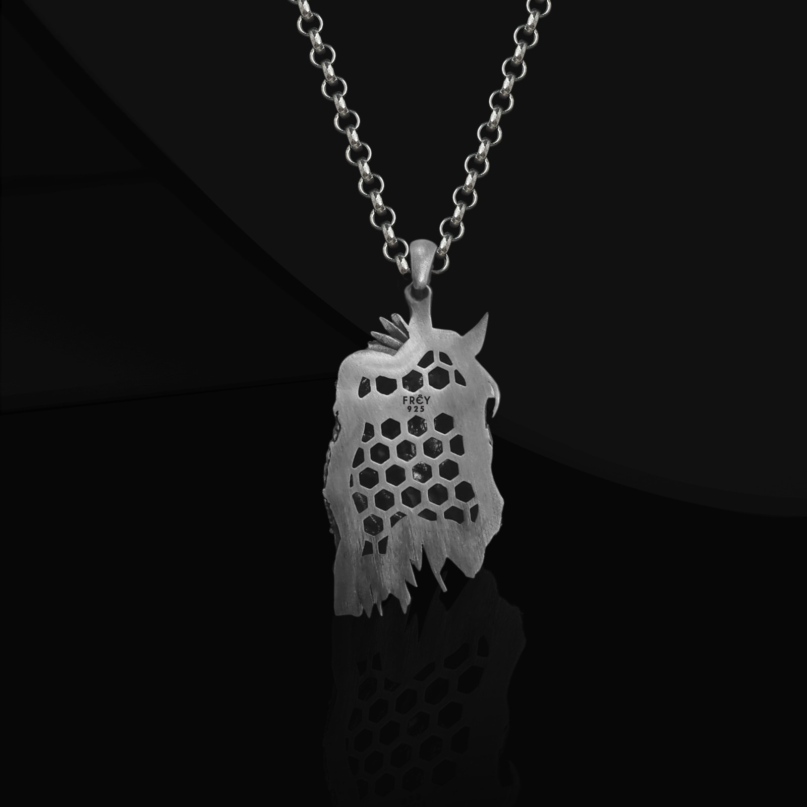 135-bhy2 Serebryanaya podveska «Loshad' i Talisman Molodoy Zhenshchiny» – garmoniya sily i izyashchestva Serebryanaya podveska «Loshad' i Talisman Molodoy Zhenshchiny» – garmoniya sily i izyashchestva